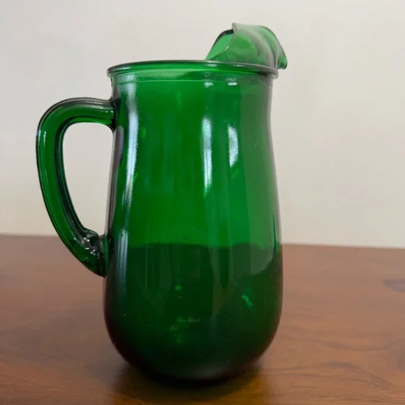 Vintage mid century Emerald Green 8" Glass Pitcher - Picture 2 of 8